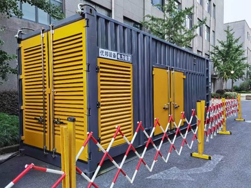 大安如何使用转速表检查发动机的转速？