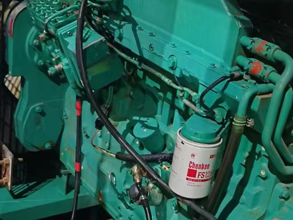 大安如何确定新的发电机组控制系统是否与原系统兼容？